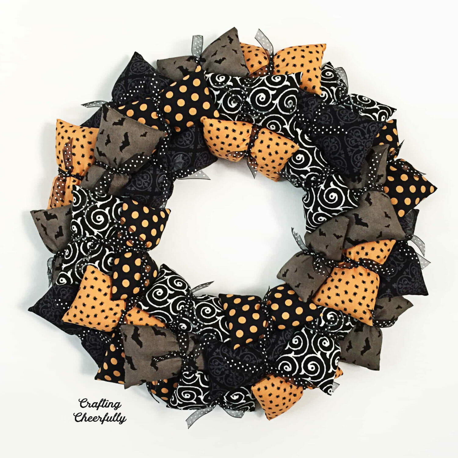 DIY Halloween Pillow Wreath