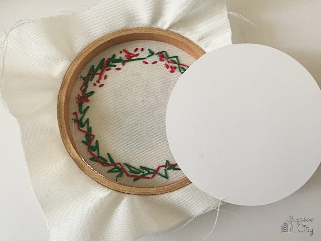 DIY Embroidery Hoop Photo Ornament