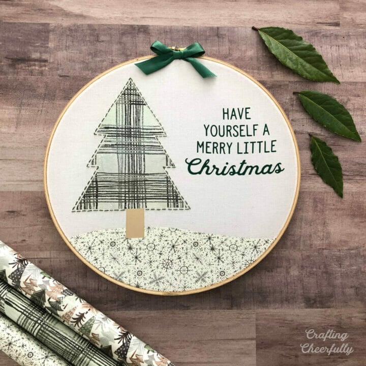 Embroidery hoop with Christmas tree made from p
