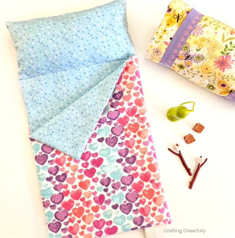 DIY Sleeping Bag for 18″ Dolls